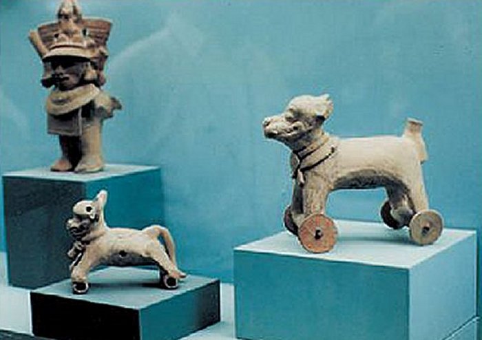 Olmec clay toys, equipped with wheels, Anthropological Museum of the University of Veracruz, Jalapa, Mexico