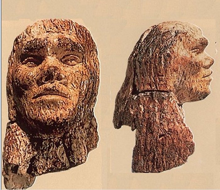 The male ivory head (8 cm tall) allegedly from Dolni Vestonice, Czech Republic. . After Schuster/Carpenter - Bahn/Vertut, Journey Through the Ice Age