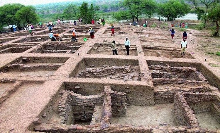 A 2,500-year-old planned city in Tarighat, Chhattisgarh, complete with water reservoirs, roads, seals and coins, buried 20ft below the ground.