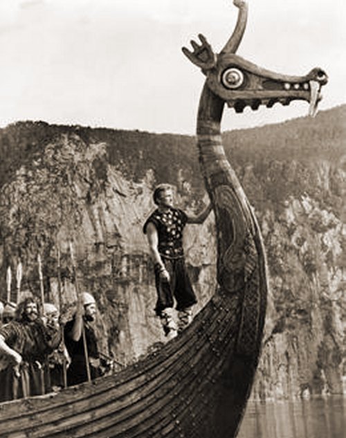 As highly skilled navigators, Vikings crossed thousands of kilometres of open sea. Credit: Bryba Prods/united Artists/The Kobal Collections