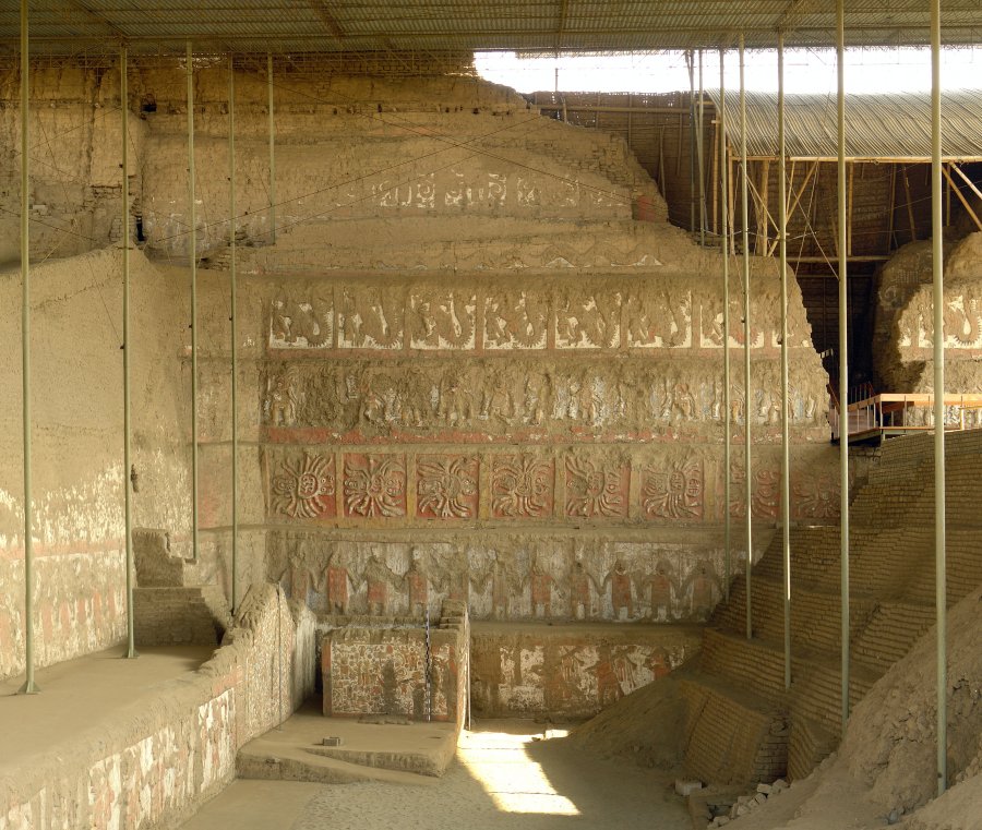 The main mural of the Huaca de la Luna, Trujillo. Credits: Wikipedia