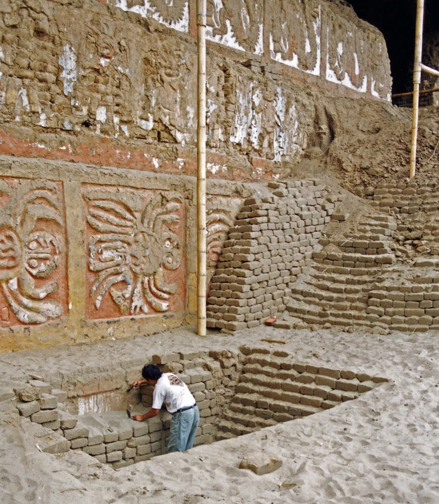 ("Temple/Shrine of the Moon") is a large adobe brick structure built mainly by the Moche people of northern Peru