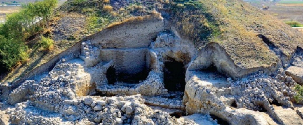 This prehistoric society specialized in the production of salt which was exported to distant markets. The salt production boosted trade, and salt itself was probably used as a currency at first, before the arrival of gold. Credits: Bulgarian Academy of Sciences