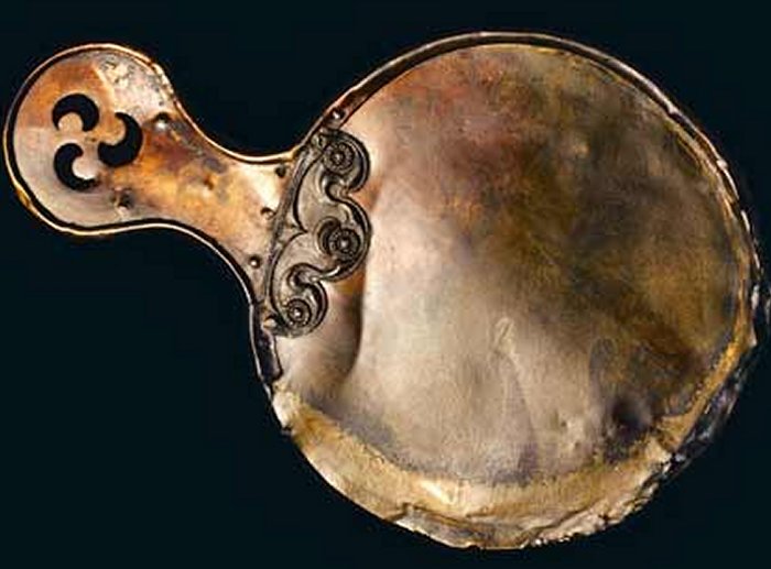 Iron Age's mirrors. © National Museums Scotland