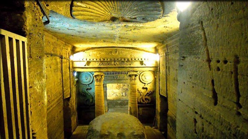 Catacombs Of Kom El Shoqafa – Largest Roman Burial Site In Egypt