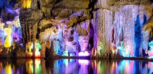 Reed flute cave