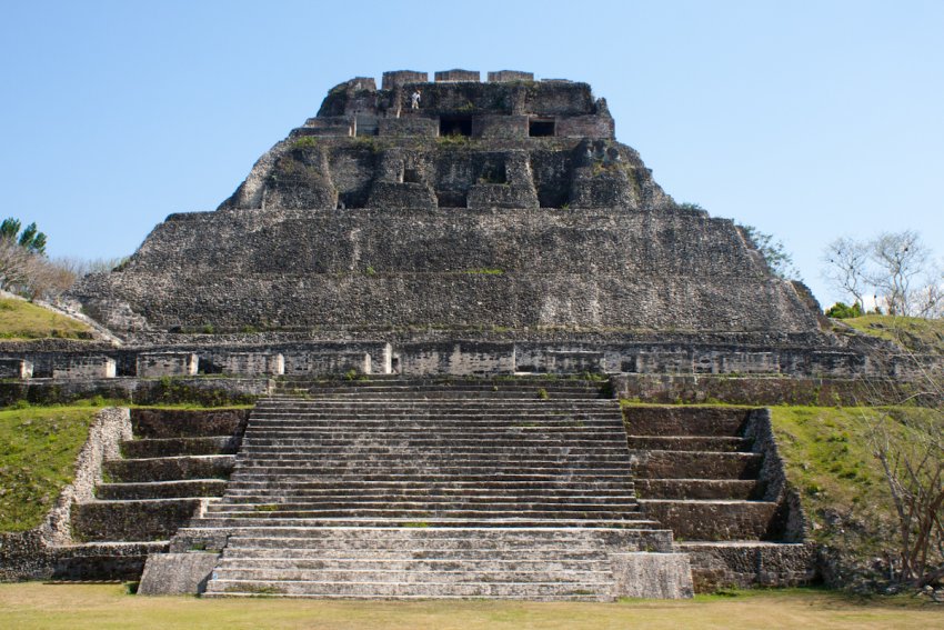 "El Castillo" at Xunantunich. credits: Wikipedia