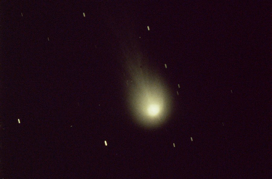 Reproduction of original plates of Comet Halley 25 May 1910. Photo via ESA