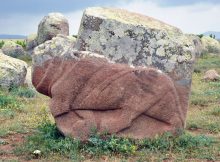 "It is estimated that they were made between 1,400 and 1,200 B.C. during the era when the Hittites ruled Anatolia. The top part of their head is a bit higher than their neck. It is thought that these sculptures were dedicated to a holy water source." Credits: DHA photo