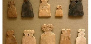 Tell Brak idols. Image credit: collector-antiquities.com