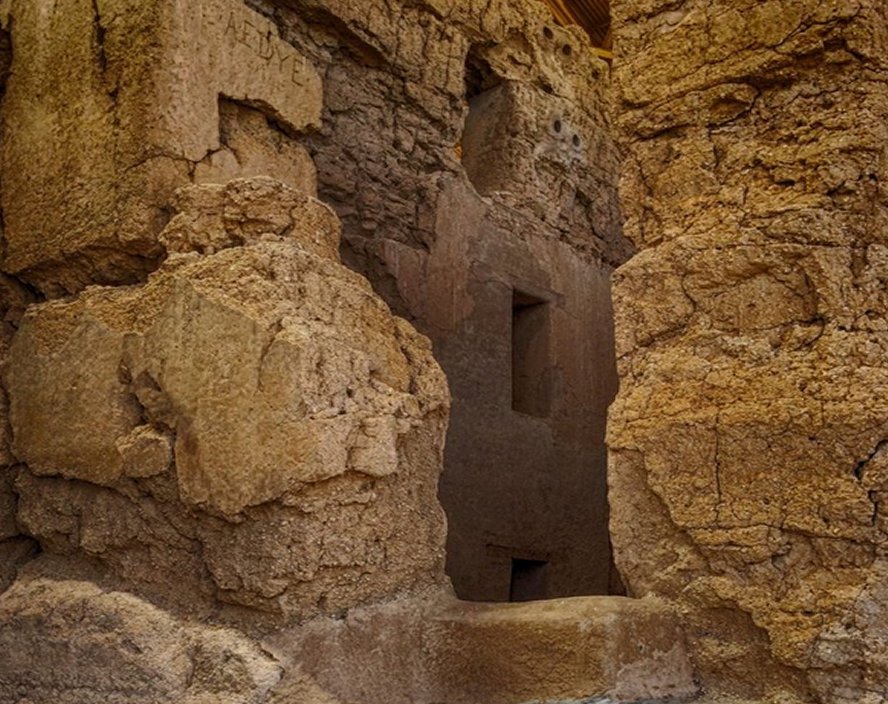 The Casa Grande was a special structure of great importance. Why did the Hohokam (a Pima Indian’s word meaning “Those Who Have Gone”), work so hard to construct this high building?
