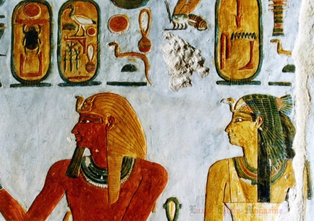 Tuthmosis I and his mother Senseneb. Egyptian-Polish Archaeological and Conservation Mission of the temple of Hatshepsut at Deir El-Bahari