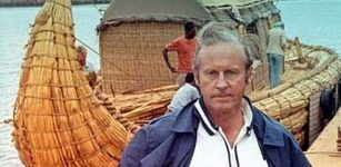 Thor Heyerdahl in front of the raft RA11,before the second attempt to crush the Atlantic. The picture was taken in Morocco, date unknown. Photo: AP