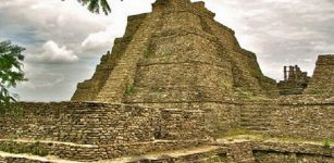 Tonina Chiapas Maya pyramid