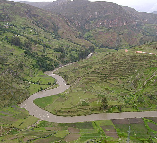 Discovered 'human remains bearing the characteristic ancient skull shape in a rock shelter perched high in the Andes in a region called Lauricocha'