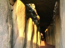 Winter Solstice Sunbeam in the Newgrange passage. Image credit: Boyne Valley Tours