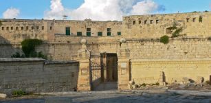 The entrance of Fort St. Elmo, Valletta, Malta, now housing the Police Academy. Image via Wikipedia