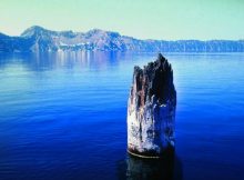 The Old Man Of Crater Lake: Mysterious Tree Trunk That Has Defied The Laws Of Physics