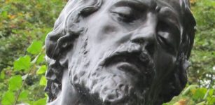 “Servetus in prison” Monument in Champel (Geneva) near the place where Servetus was killed.
