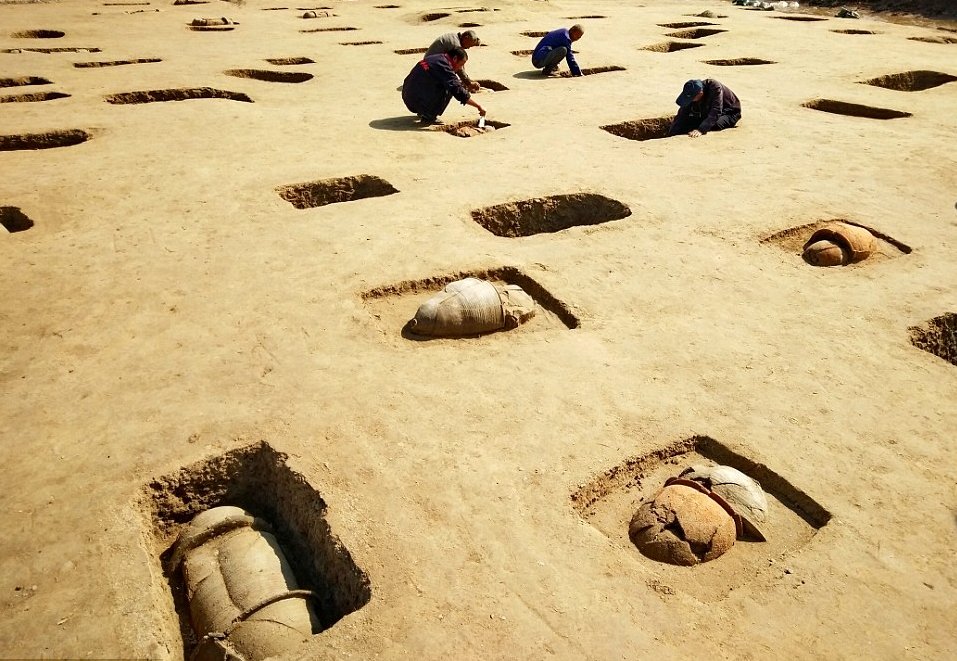 Mystery Of The 2,000-Year-Old 'Urn Burial' Ceremonies: 113 Tombs Discovered Near the Ancient City Of Fudi