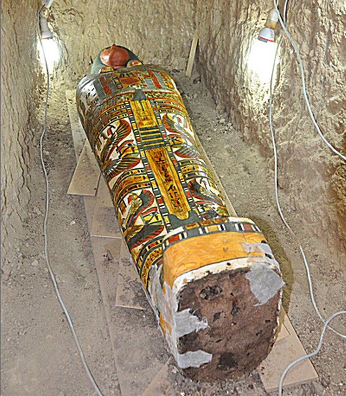 The cartonnage mummy inside the tomb. Credits: Egypt Antiquities Department