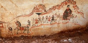 Ming Dynasty Murals And Ancient Tomb Found At Hunan Construction Site In China