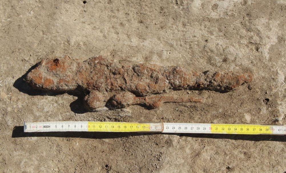 Sax knife from a child’s grave (Credit: Bartosz Swiatkowski)