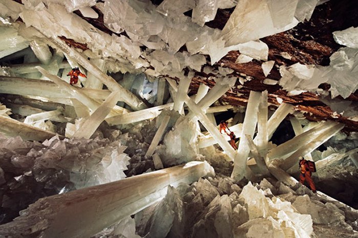 New Weird Ancient Life-Form Discovered In The Naica Crystal Cave Changes Our Understanding Of Biology