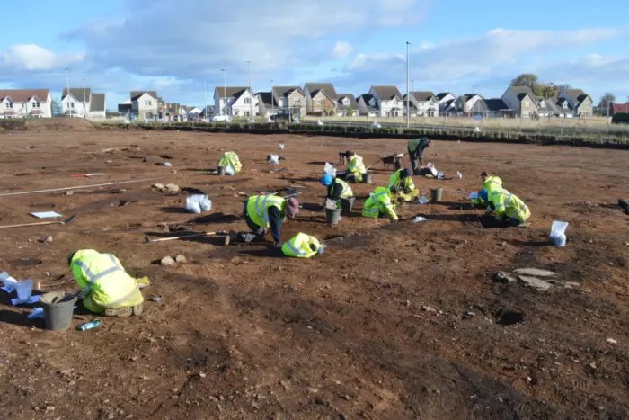 Unique 3,00-Year-Old Carnoustie Bronze Age Sword With Gold Ornament Discovered In Angus, Scotland