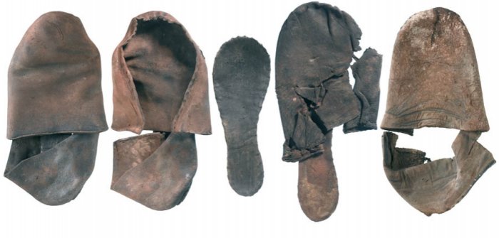 Surprisingly Modern Tudor Shoes Discovered Beneath London By Crossrail Diggers