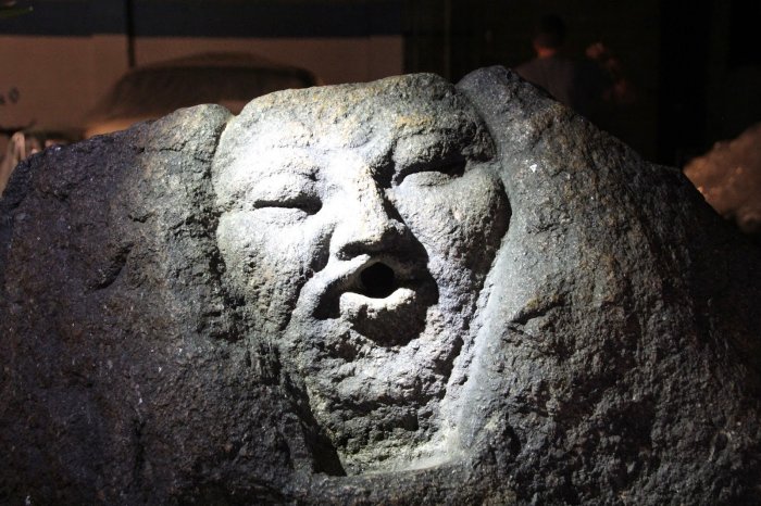 Puzzling Waubansee Stone: A Precious, Neglected Pre-Columbian Artifact?