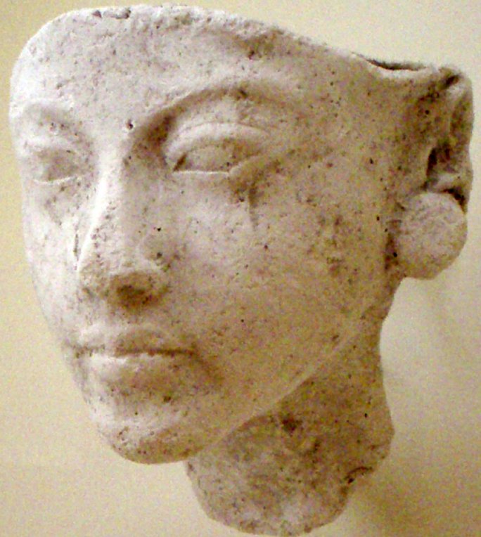 What Happened To The Mysterious And Beautiful Queen Nefertiti?