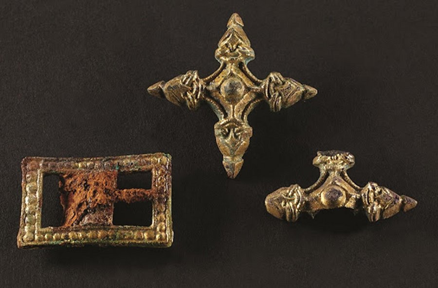 Rectangular buckle and two cross-shaped fittings. Image credit: Museum of Skanderborg