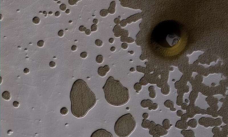 Mysterious Unexplained Deep Hole Discovered On Mars Near The South Pole – A Crater Or Collapsed Pit?
