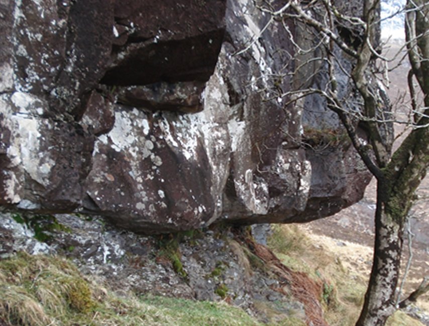 Recessed meteoritic ejecta layer site 1.1-m-thick deposit beneath thick sequence of basaltic lava flows. Credit: Simon Drake
