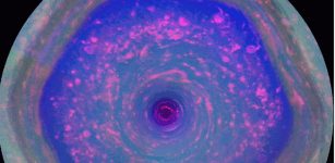 Saturn's hexagonal featuire