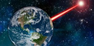 An MIT study proposes that laser technology on Earth could emit a beacon strong enough to attract attention from as far as 20,000 light years away. Image: MIT News