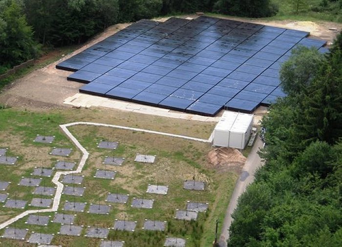 LOFAR station Effelsberg, shown from 50 m above ground. In front: LOFAR lowband antennas (LBA) for 10-80 MHz, in the back: LOFAR highband antennas (HBA) for 110-240 MHz. Image credit: W. Reich/MPIfR