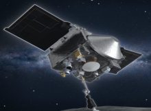 An artist's depiction of OSIRIS-REx collecting a sample of material from the surface of Bennu. (Credit: NASA Goddard Space Flight Center/University of Arizona