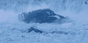 glacier calving occuring on the Greenland Ice Sheet. Credit: Tim Dixon, PhD