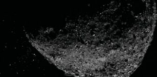 This view of asteroid Bennu ejecting particles from its surface on January 6 was created by combining two images taken by the NavCam 1 imager onboard NASA’s OSIRIS-REx spacecraft: a short exposure image (1.4 ms), which shows the asteroid clearly, and a long exposure image (5 sec), which shows the particles clearly. (Photo: NASA/Goddard/University of Arizona/Lockheed Martin)