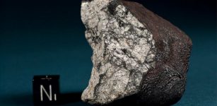 Strange Case Of The ‘Levitating’ Chelyabinsk Meteorite