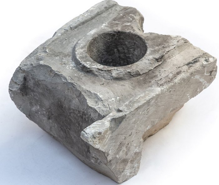 2,000-Year-Old Measuring Table With Stone Weights Unearthed In Jerusalem