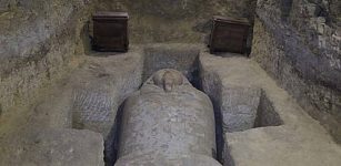 Tombs and sarcophagi of High Priests