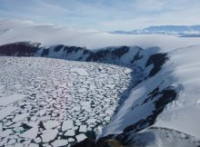 Ice floes in the Antarctica - Photo: Giuseppe Aulicino