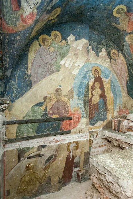 Never-Before-Seen Ancient Frescoes Discovered Inside The Dormition Cathedral
