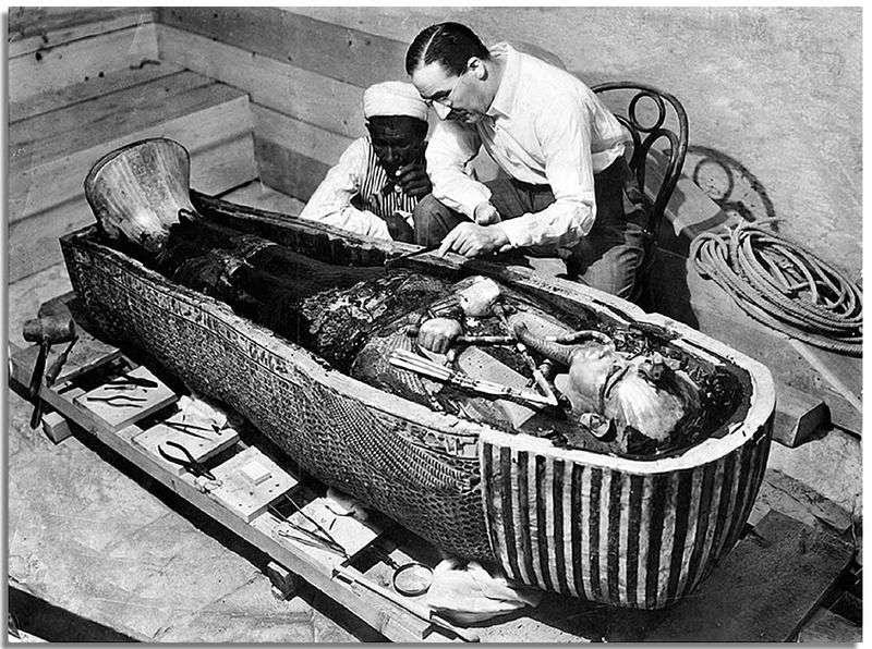 In 1902, Carter discovered the tombs of Hatshepsut and Thutmose IV; moreover, his research indicated the existence of a previously unknown pharaoh, Tutankhamun.