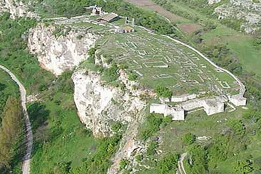 14th Century Murals With ‘Warrior Saints’ Found In Church Of Ancient City Cherven In Bulgaria