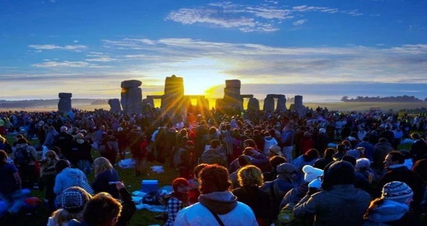 Huge Ring Of Ancient Shafts Discovered Near Stonehenge