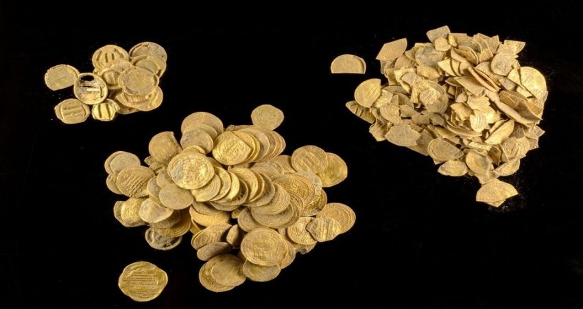 Rare Trove Of 1,100-Year-Old Gold Coins Found By Teenagers In Central Israel